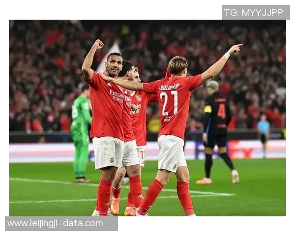 波尔图逆转巴萨夺国王杯冠军绝杀瞬间点燃全场激情